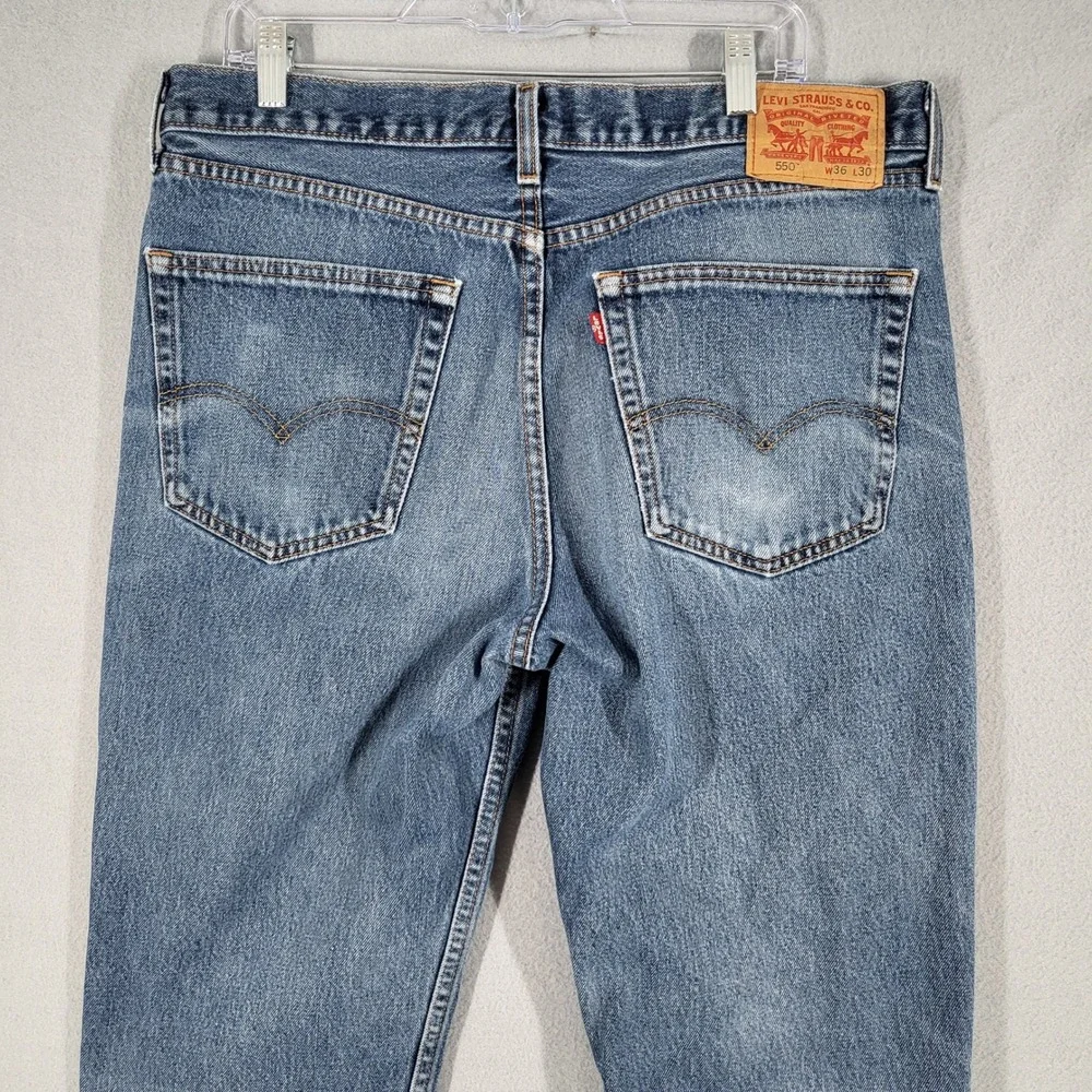 Levi's 550‎ Jeans Men's 36x30 Blue Denim Relaxed Fit Casual Everyday Wear